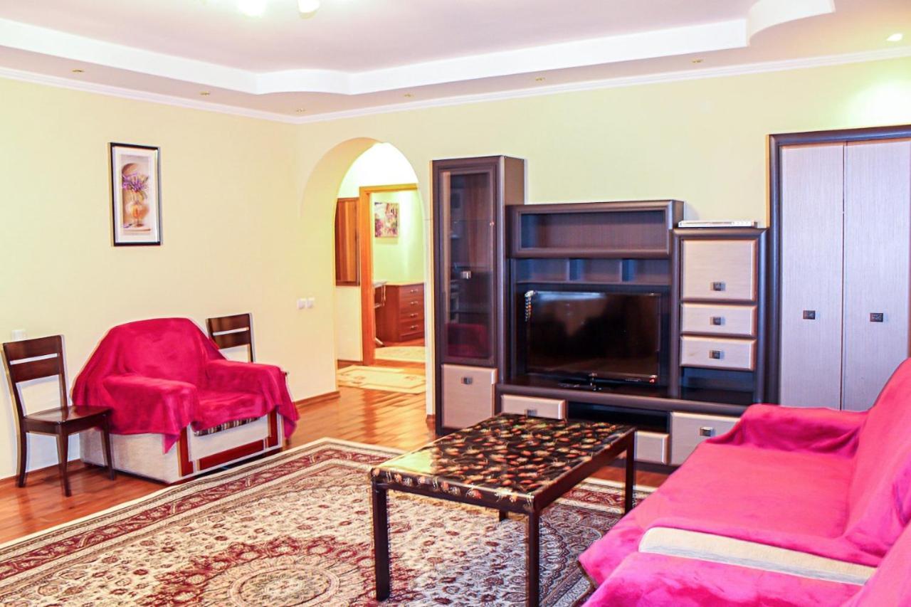 Tolebaeva 65 Apartment Almaty Ngoại thất bức ảnh